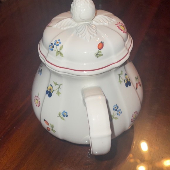 Villeroy & Boch Petite Fleur Tea Pot - Picture 2 of 11